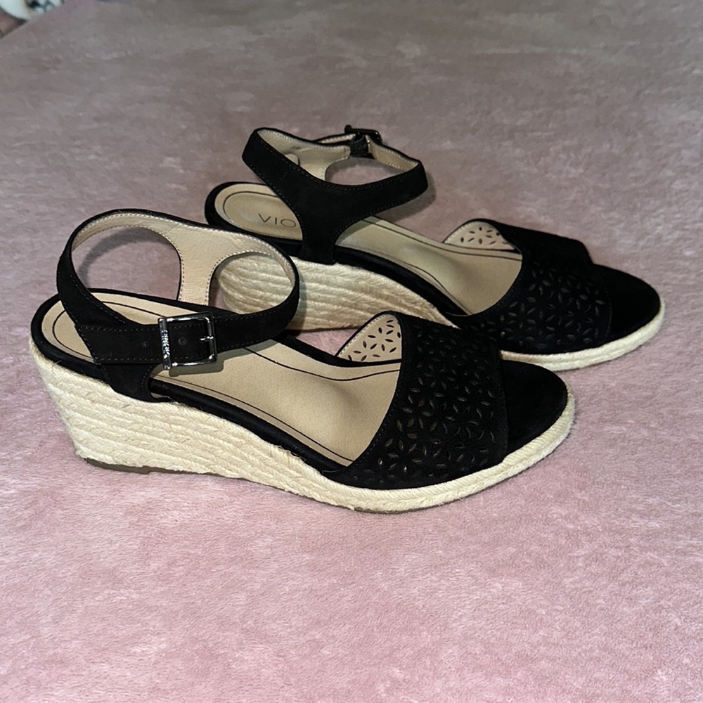 NWOT Vionic Espadrille Wedge Sandals